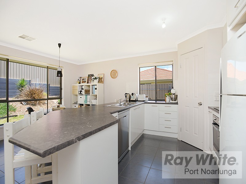 11 Manly Court, Seaford Rise SA 5169