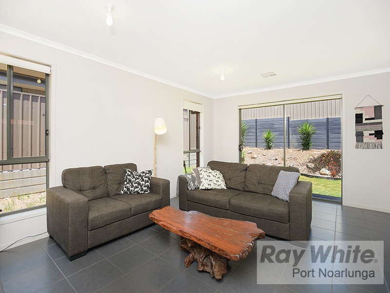 11 Manly Court, Seaford Rise SA 5169