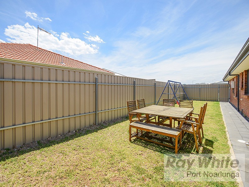 11 Manly Court, Seaford Rise SA 5169