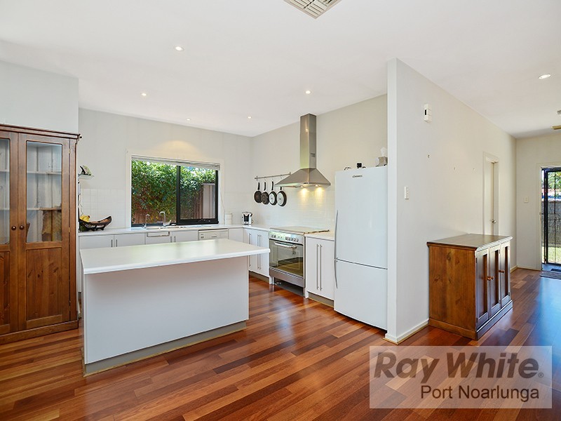 1A Park Street, Glandore SA 5037