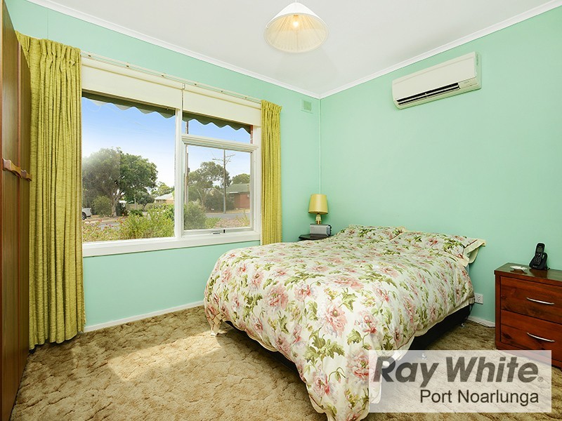 40 McKinna Road, Christie Downs SA 5164