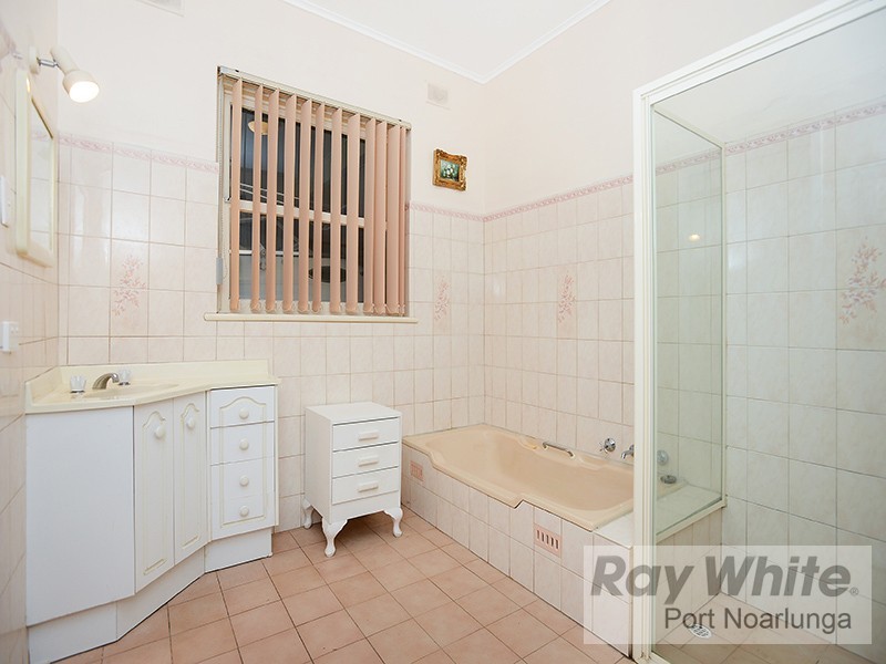6 McRae Road, Port Noarlunga South SA 5167