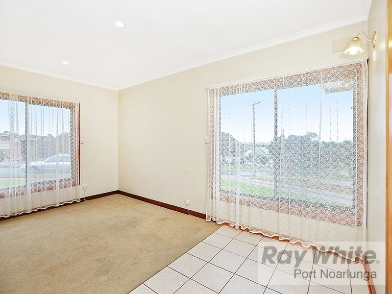 11 Woocalla Street, O’sullivan Beach SA 5166