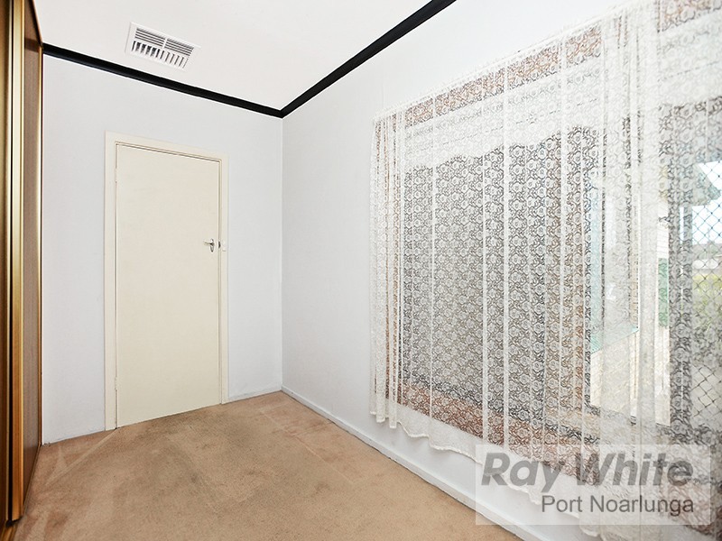 11 Woocalla Street, O’sullivan Beach SA 5166