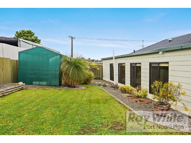 11 Woocalla Street, O’sullivan Beach SA 5166