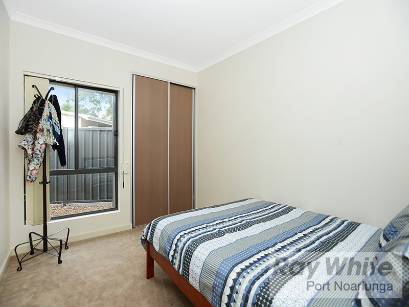 40 Oak Avenue, Clovelly Park SA 5042
