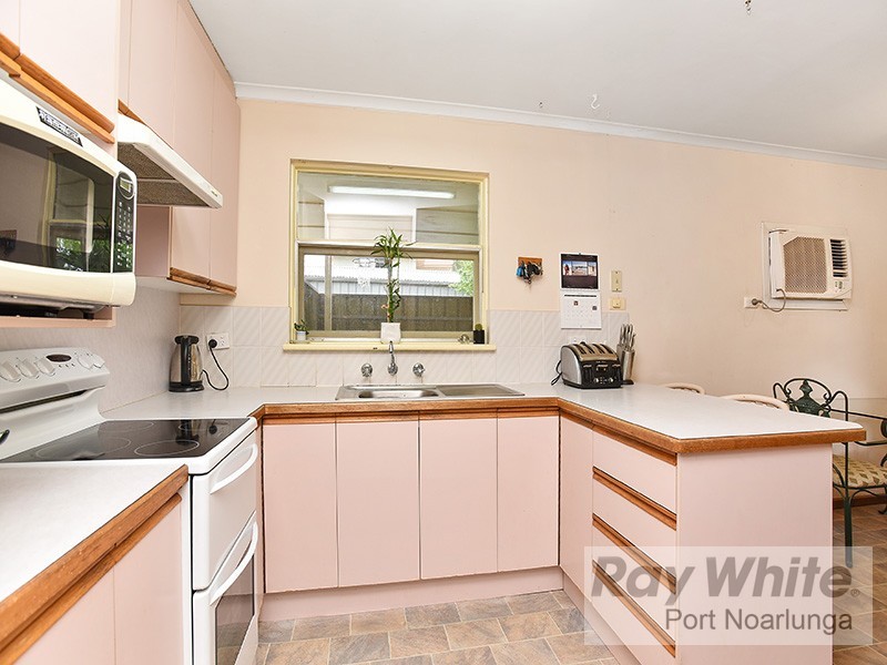 11 Gundowringa Road, Happy Valley SA 5159