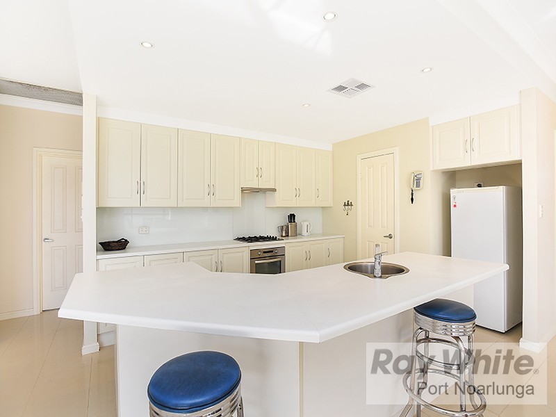 13 Milford Avenue, Sellicks Beach SA 5174