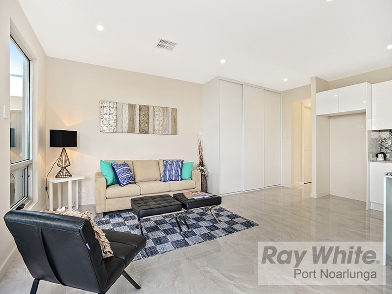 16 18 20 and 22 Vernon Street, Port Noarlunga South SA 5167
