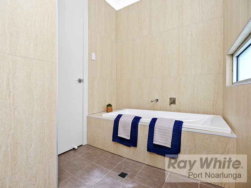 16 18 20 and 22 Vernon Street, Port Noarlunga South SA 5167