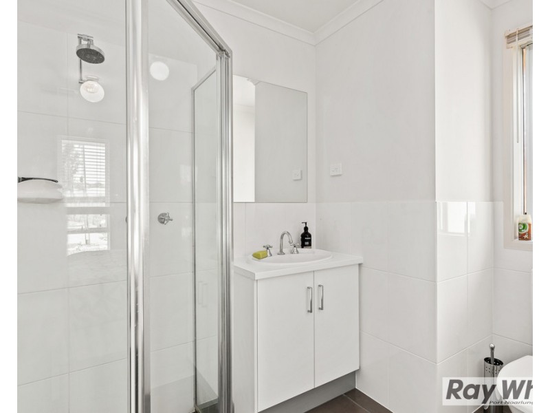 8 Karyn Crescent, Morphett Vale SA 5162