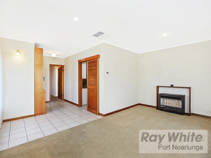 11 Woocalla Street, O’sullivan Beach SA 5166