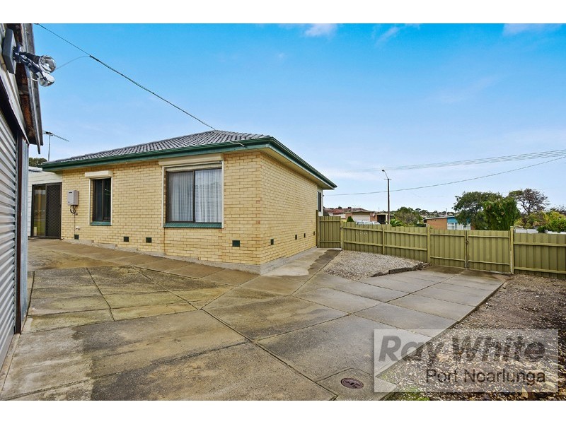 11 Woocalla Street, O’sullivan Beach SA 5166
