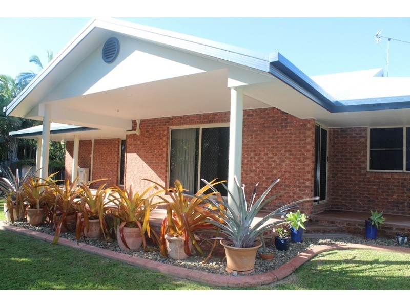 1 Blue Beach Blvd, Haliday Bay QLD 4740