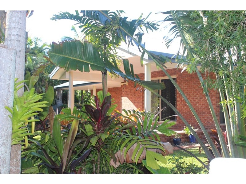 1 Blue Beach Blvd, Haliday Bay QLD 4740