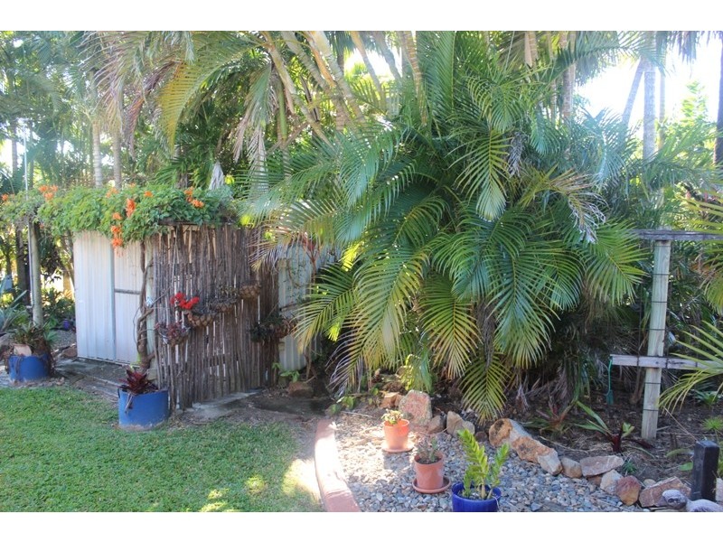 1 Blue Beach Blvd, Haliday Bay QLD 4740