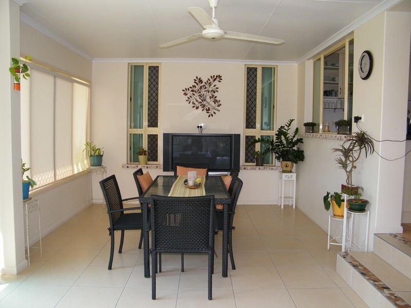 8 Barber Drive, Blacks Beach QLD 4740