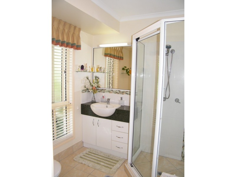 8 Barber Drive, Blacks Beach QLD 4740