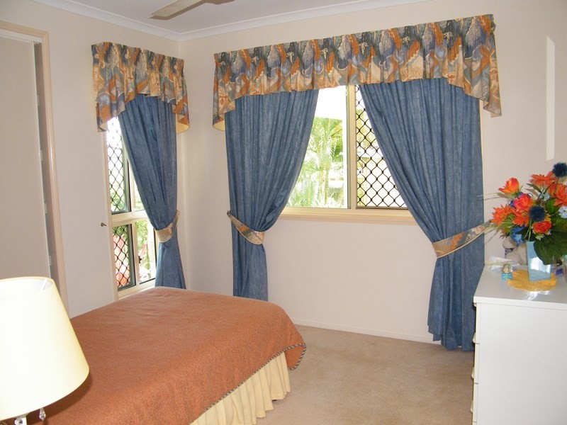 8 Barber Drive, Blacks Beach QLD 4740