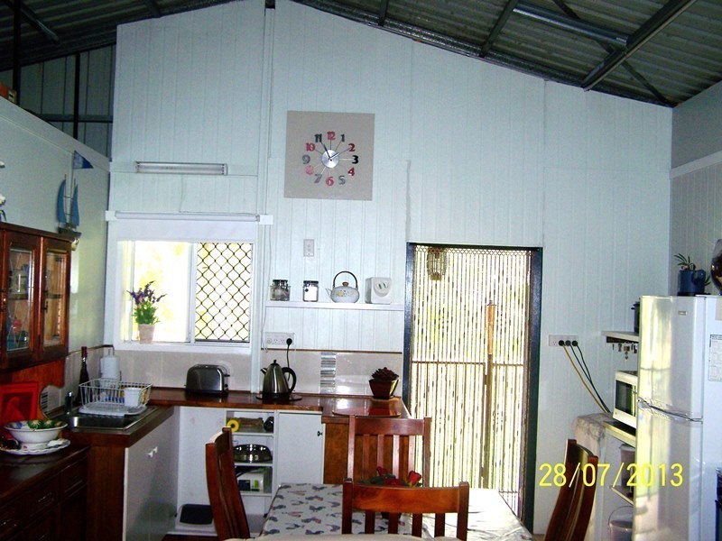 24 Murphy Street, Seaforth QLD 4741