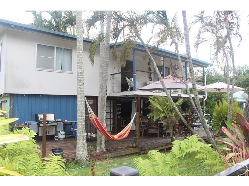 8 Mason Street, Ball Bay QLD 4741