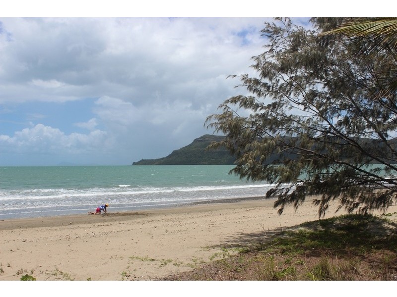 8 Mason Street, Ball Bay QLD 4741