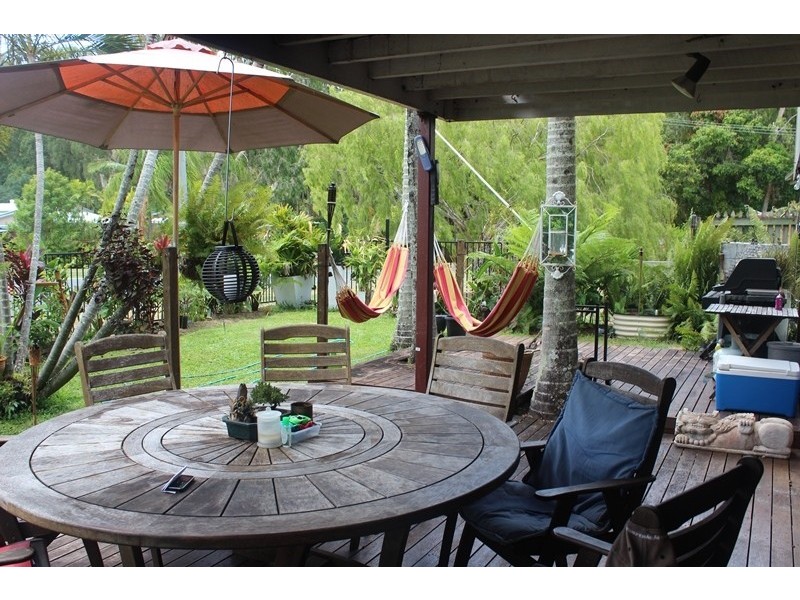 8 Mason Street, Ball Bay QLD 4741