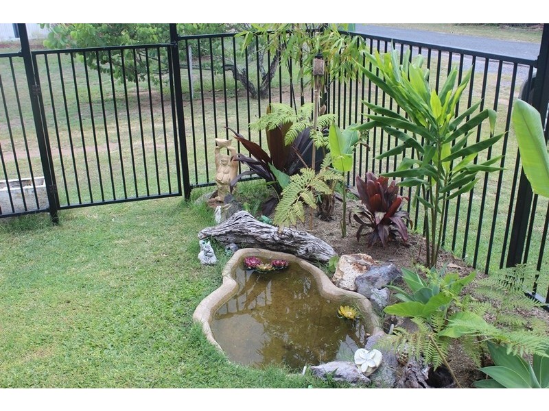 8 Mason Street, Ball Bay QLD 4741