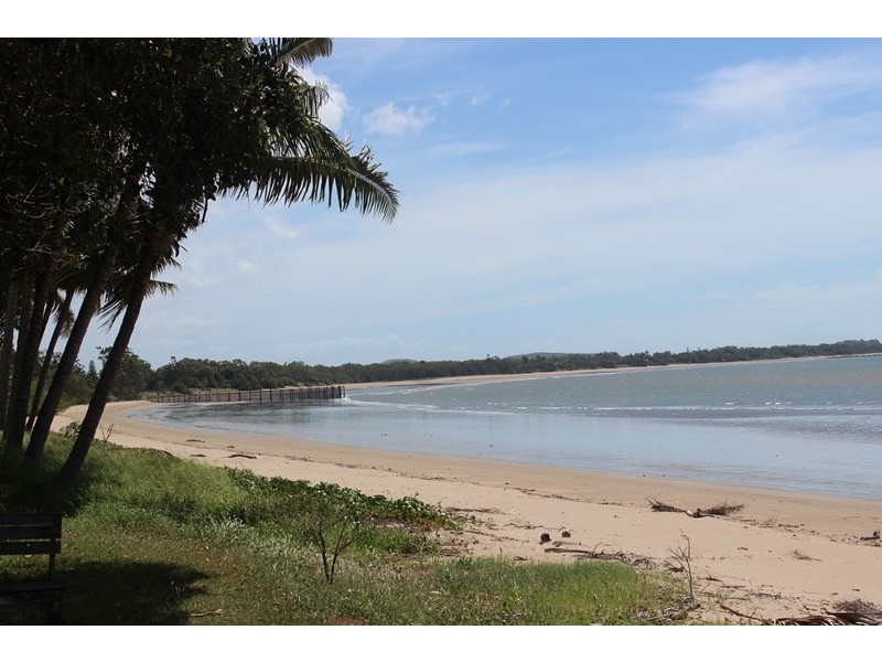 21 Evans Ave, Seaforth QLD 4741
