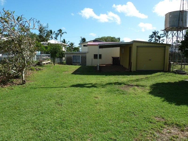 21 Evans Ave, Seaforth QLD 4741