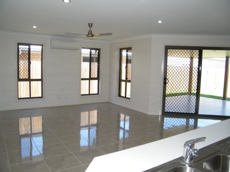 21 Burge Ct, Glenella QLD 4740