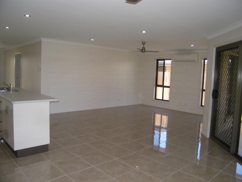 21 Burge Ct, Glenella QLD 4740