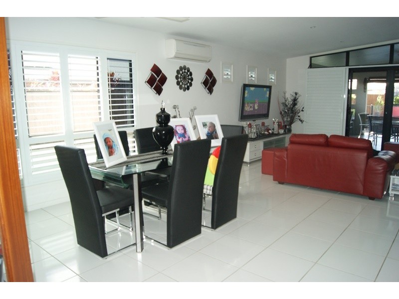 13 James Cook Drive, Rural View QLD 4740