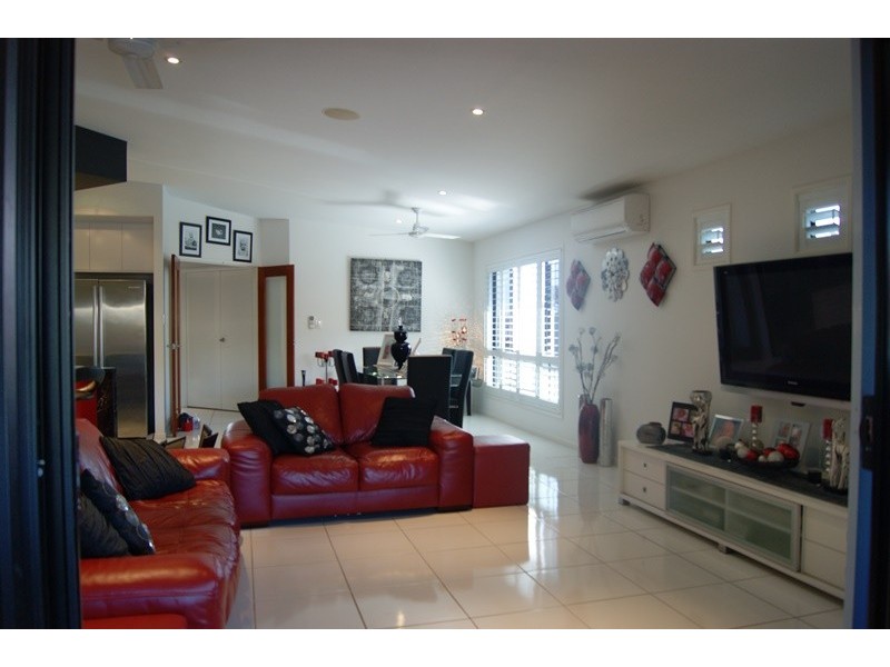 13 James Cook Drive, Rural View QLD 4740