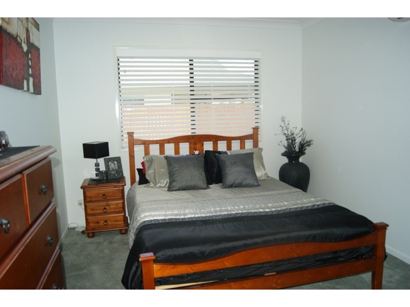 13 James Cook Drive, Rural View QLD 4740