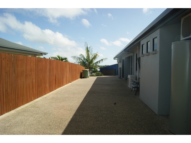 13 James Cook Drive, Rural View QLD 4740