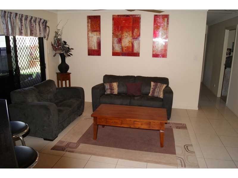 28 Robinson Av, Walkerston QLD 4751