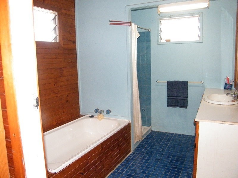 41and42 Colonial Dr, Clairview QLD 4741