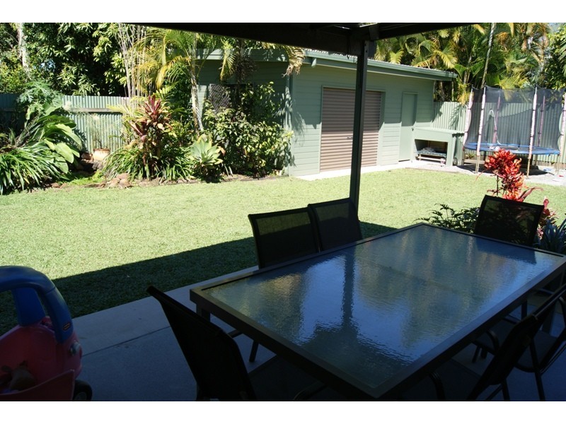 5 Bower St, Slade Point QLD 4740