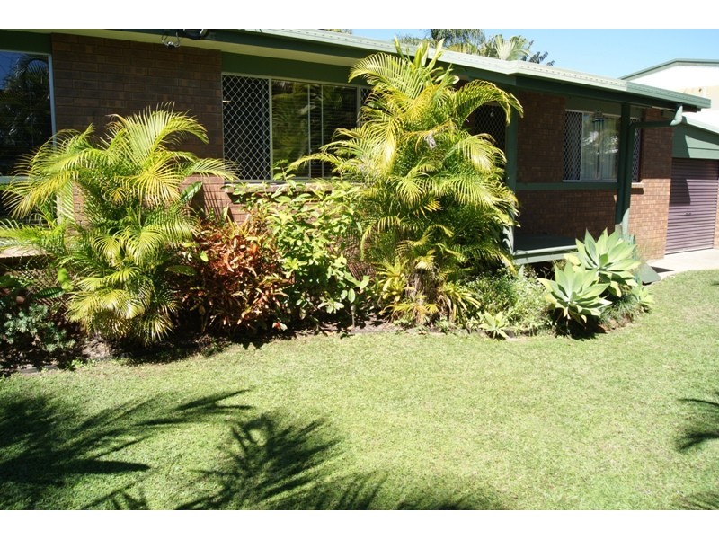 5 Bower St, Slade Point QLD 4740