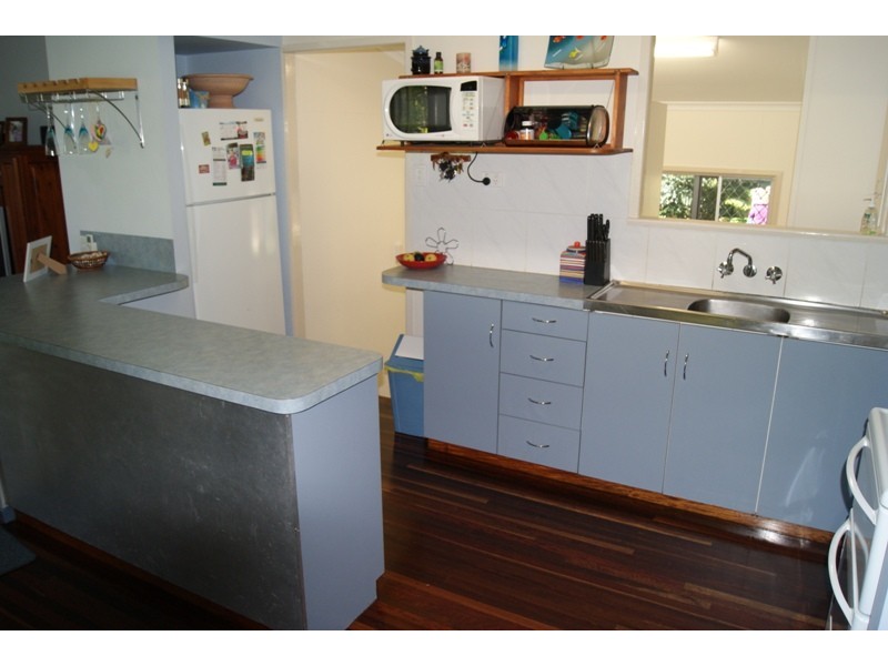 5 Bower St, Slade Point QLD 4740