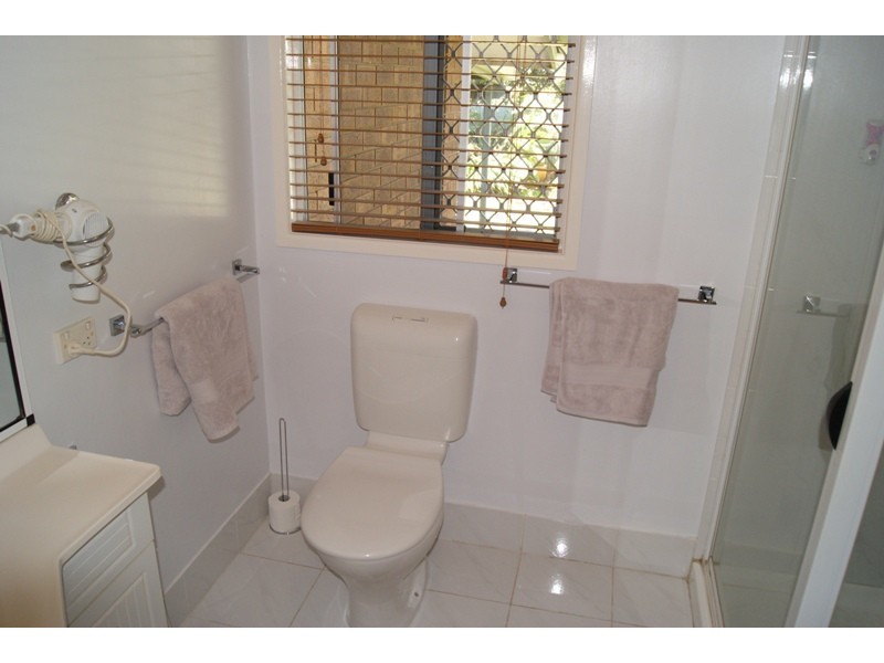 5 Bower St, Slade Point QLD 4740