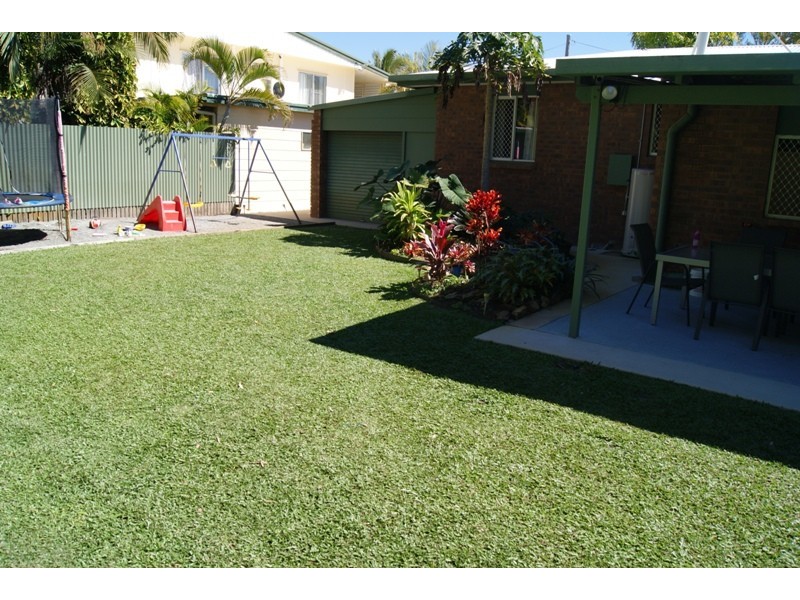 5 Bower St, Slade Point QLD 4740