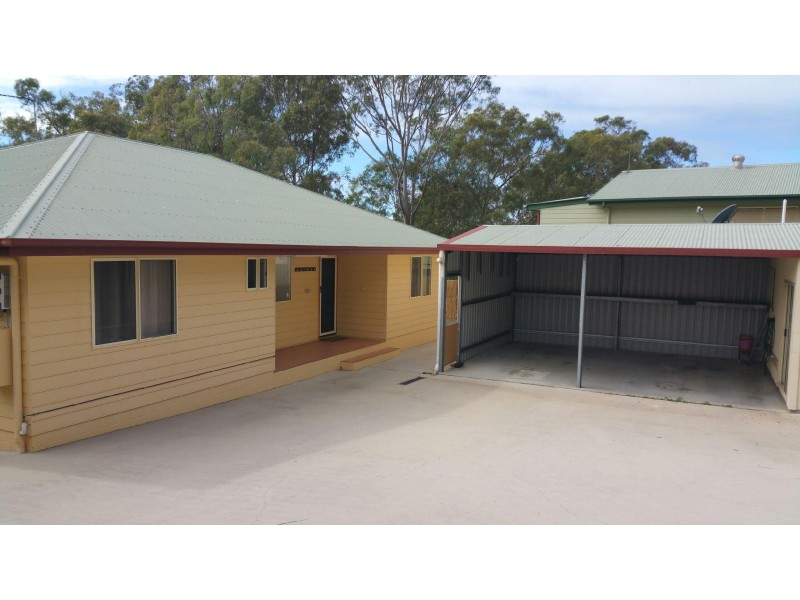 35 sayre, Boyne Island QLD 4680