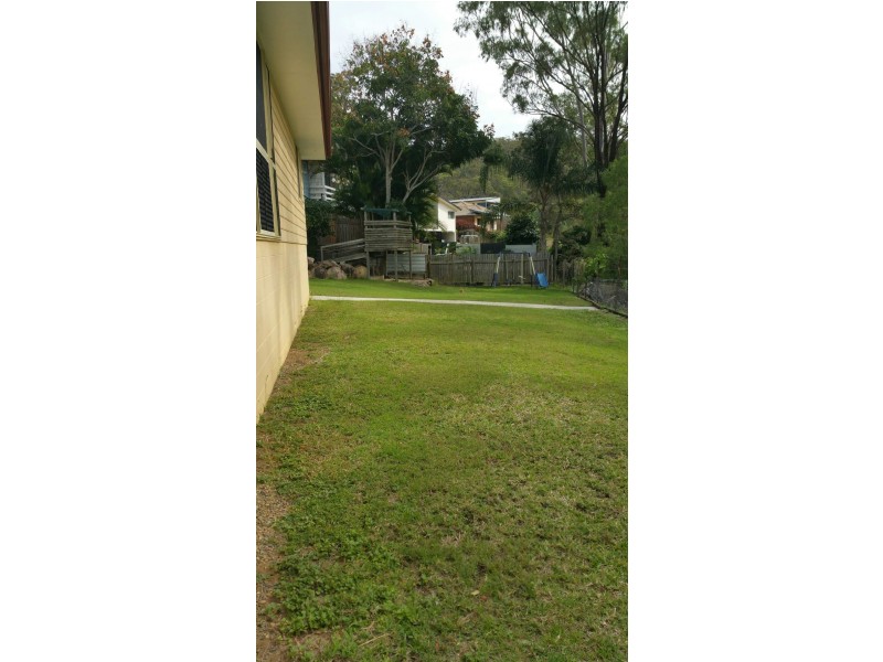 35 sayre, Boyne Island QLD 4680