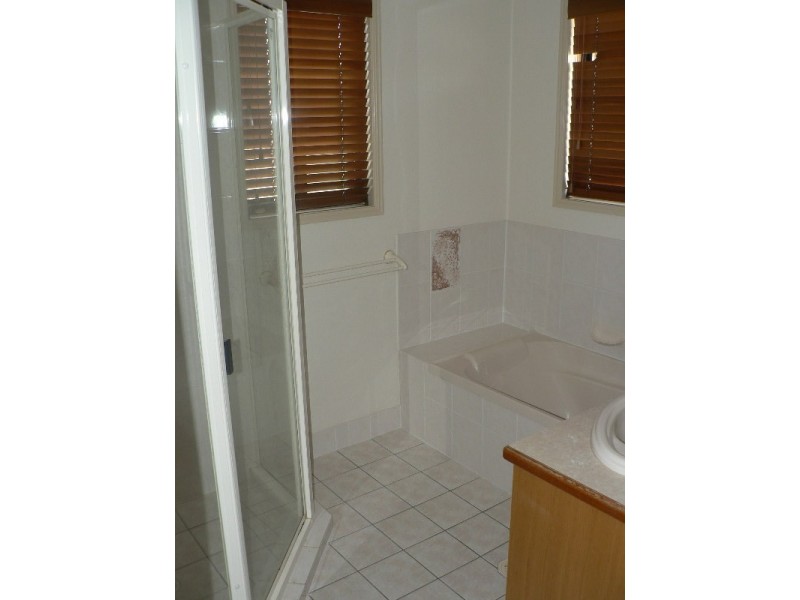 6 Delaney ct, Tannum Sands QLD 4680