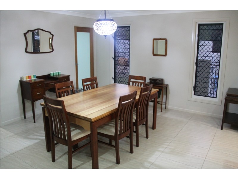 16 Lighthouse Drive, Boyne Island QLD 4680