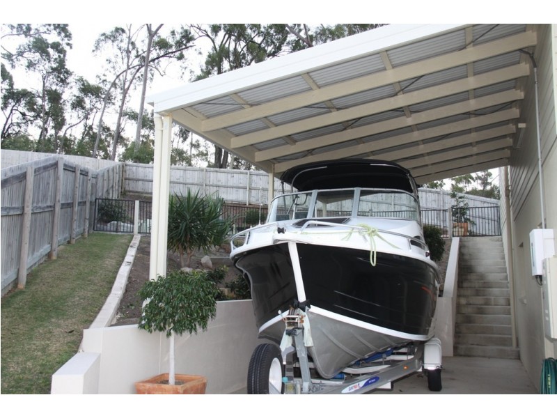 16 Lighthouse Drive, Boyne Island QLD 4680