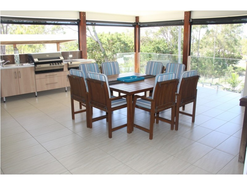 16 Lighthouse Drive, Boyne Island QLD 4680