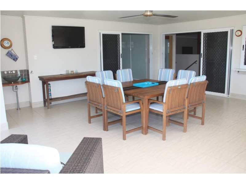 16 Lighthouse Drive, Boyne Island QLD 4680